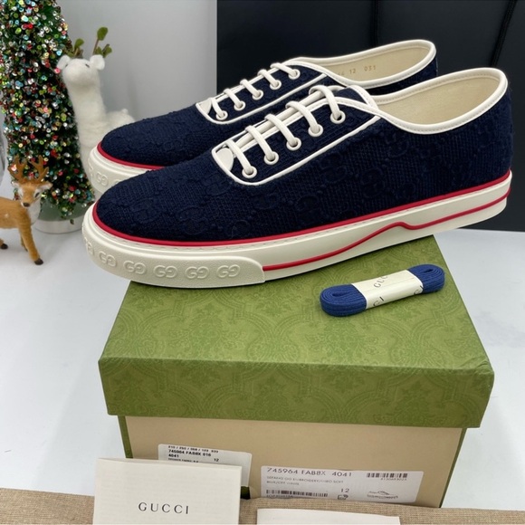 Men’s Gucci, GG monogram low top sneakers size 12 made in Italy. - Picture 3 of 7